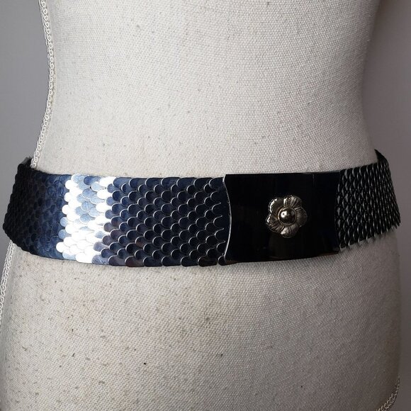 Mediaeval Metal Silver Tone Scale Floral Buckle Stretch Belt OS - Picture 3 of 7